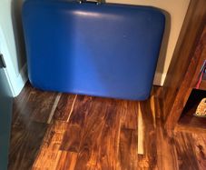 Mobile physiotherapy plinth