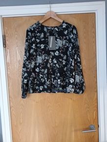 Vera Moda Black  blouse/Top.  S. M - 12.    B.N.W.T.