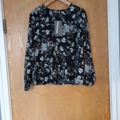 Vera Moda Black  blouse/Top.  S. M - 12.    B.N.W.T.