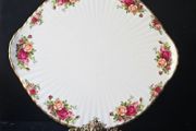 Royal Albert Old Country Roses Footed Gateau cake plate