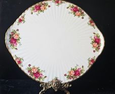 Royal Albert Old Country Roses Footed Gateau cake plate