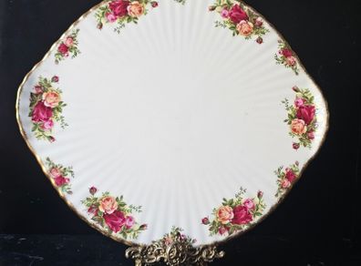 Royal Albert Old Country Roses Footed Gateau cake plate