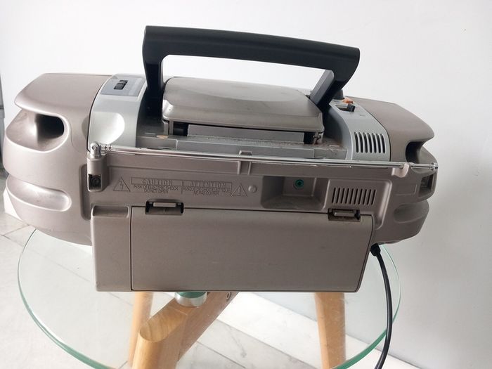 philips stereo  system