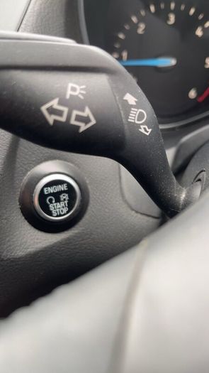 Ford Focus Titanium 1.5 TDCi 95PS 6-Speed 4DR