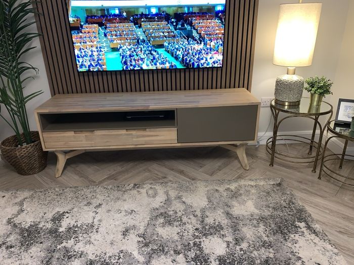 tv stand