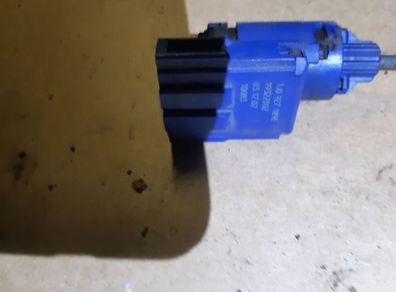 VW/AUDI  brake light switch 1JO927189E  / 19322002
