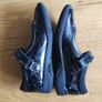 Clarks girls patent sandals size 8.5F Image 7