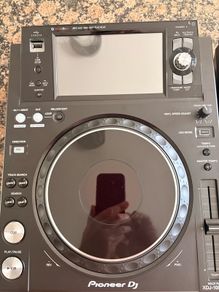 2 X Pioneer XDJ 1000 MK 2 Mint Condition