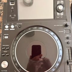 2 X Pioneer XDJ 1000 MK 2 Mint Condition