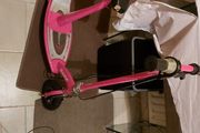 Razor Young Teen Electric Scooter, No charger to test, in excellent condition, being sold for parts or repair