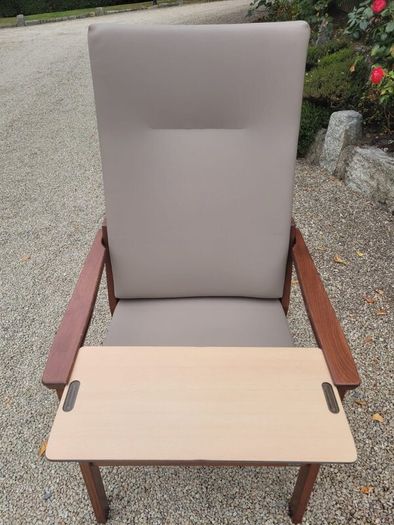 Orthopedic Chair with dining tray