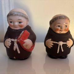 Goebel Friar Tuck Monk Salt Shakers