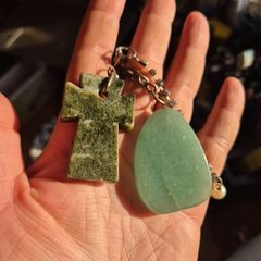 Vintage Irish Keyring with 2 Green Stones