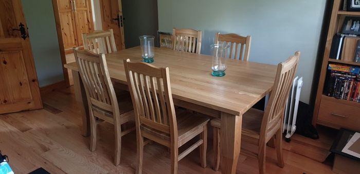 Solid Oak Dining Room Table & Chairs