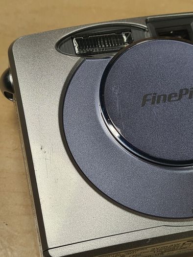 FUJIFILM FINEPIX 30i digital camera 3MP mega pixels Vintage Rare