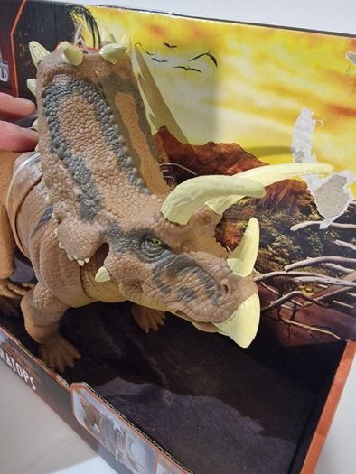 Jurassic World Pentaceratops Mega Destroyers Figure - Brand New