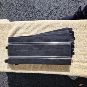 Scalextric C8205: 4x Good Condition Standard Straight Track ( C8526 Extension Pack )