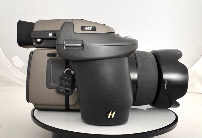 Hasselblad H1 Medium Format Film Camera Kit