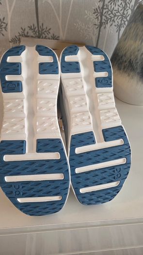 ladies trainers  on clouds