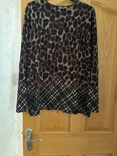 Unworn New Betty Barclay Size 18 Cardigan/jacket with zip up front