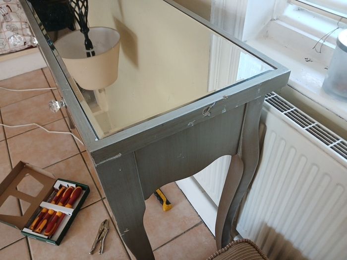 Glass mirror console table