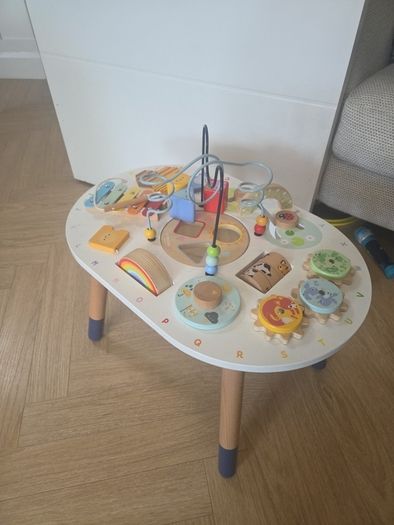 Le Toy Van Activity Table