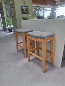 Kitchen Island Stools