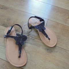 Girls sandals