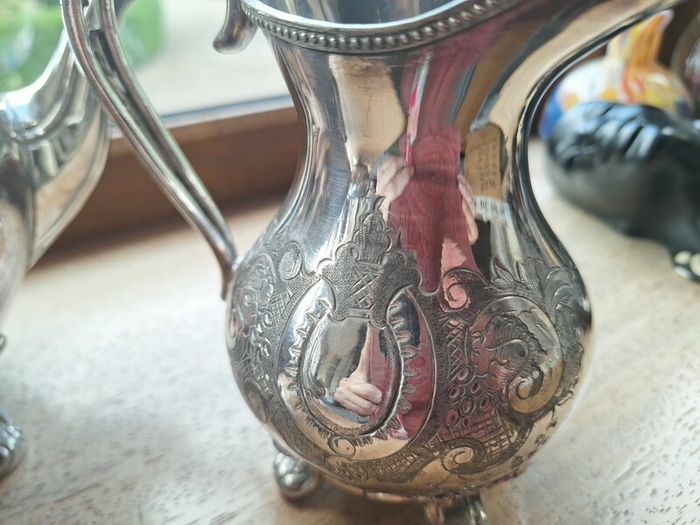 Teapot ,suger bowl & milk jug