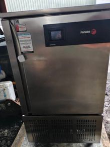 Blast chiller