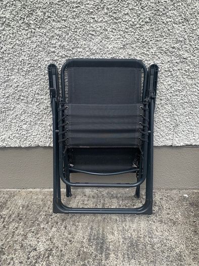 Folding Recliner Sun Lounger for Garden & Outdoor, with Cup & Phone Holder, Black