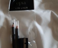 Eye liners and Sharpener