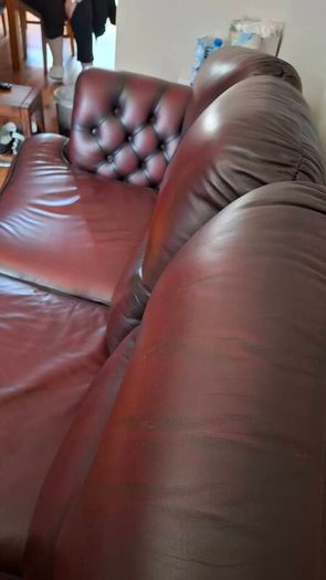 Leather Chesterfield 3 piece suite ( 3-2-1 with sprung pullout bed)