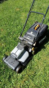electric lownmower