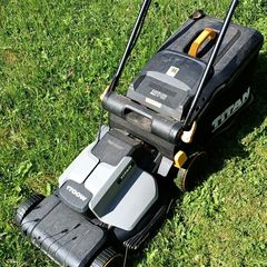 electric lownmower