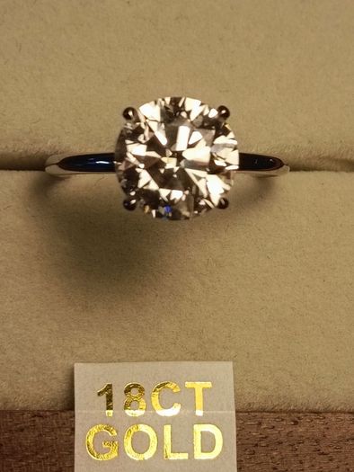 18ct White Gold 3 ct Lab Diamond Solitaire Ring