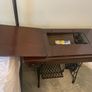 Singer table Image 2