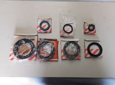 7.Oil Seals Various Sizes.
