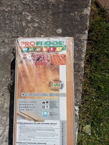 2Boxes Laminate flooring