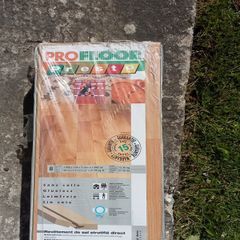 2Boxes Laminate flooring