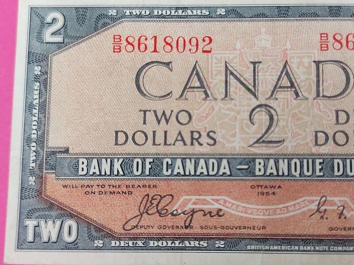 CANADA 1954 Two Dollar banknote in uncirculated condition