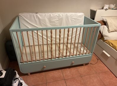 ikea cot