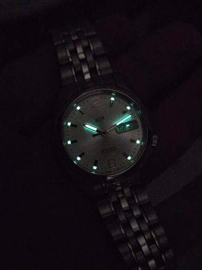 Watch Seiko 5 Automatic.
