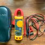 Fluke 321 Clamp Meter Image 2