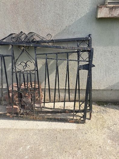Set of Iron Gates