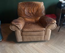 Natuzzi reclining chair