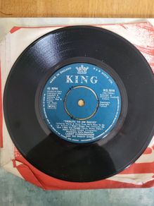 Larry Cunningham And The Mighty Avons Tribute To Jim Reeves 7 inch Single