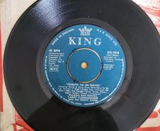Larry Cunningham And The Mighty Avons Tribute To Jim Reeves 7 inch Single