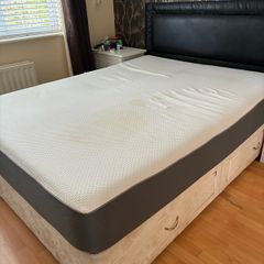 Kingsize Bed and Mattress