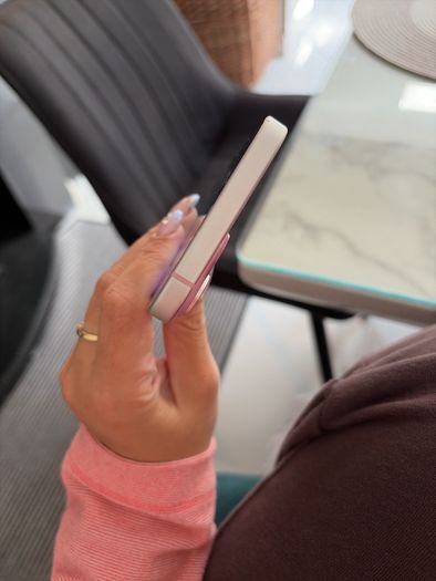 Pink iPhone 15 128gb unlocked